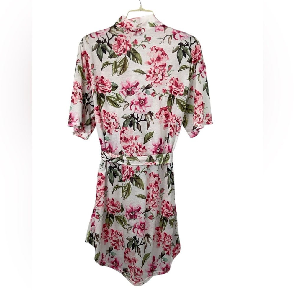 Show me your Mumu, floral wrap robe size 0/S GUC - Picture 3 of 10